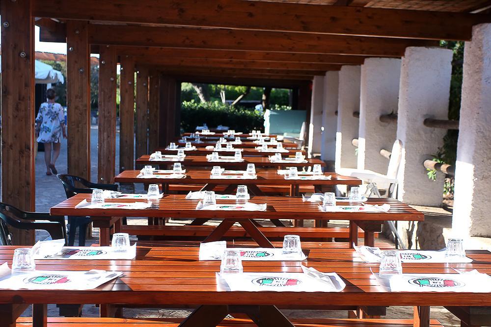 马达莱纳 Touring Club Italiano - La Maddalena酒店 外观 照片